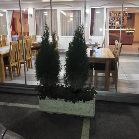 Motel Restoran Gurman Баня-Лука Экстерьер фото